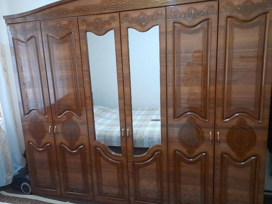 Спальный гарнитур сотилади