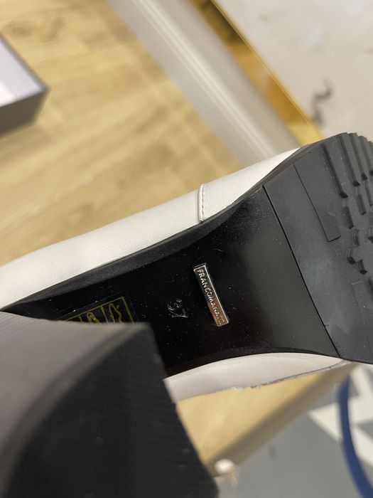 Сапоги белые. Кожанные