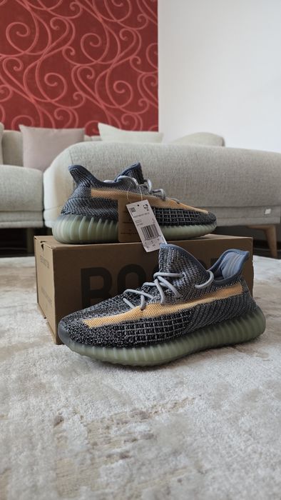 Adidas Yeezy Boost v2