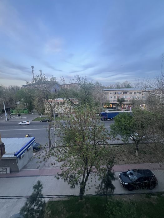 Юнусабадский район. 3/4/5 Тоза ремонт Обш:70 кВ.м.Ор.р Шох сарой