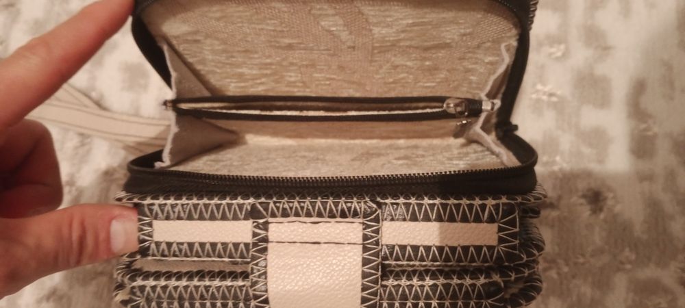 Кожаная барсетка ручной работы