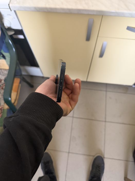 Iphone 13 de vanzare sanatate baterie 83 spatiu de stocare 128 GB