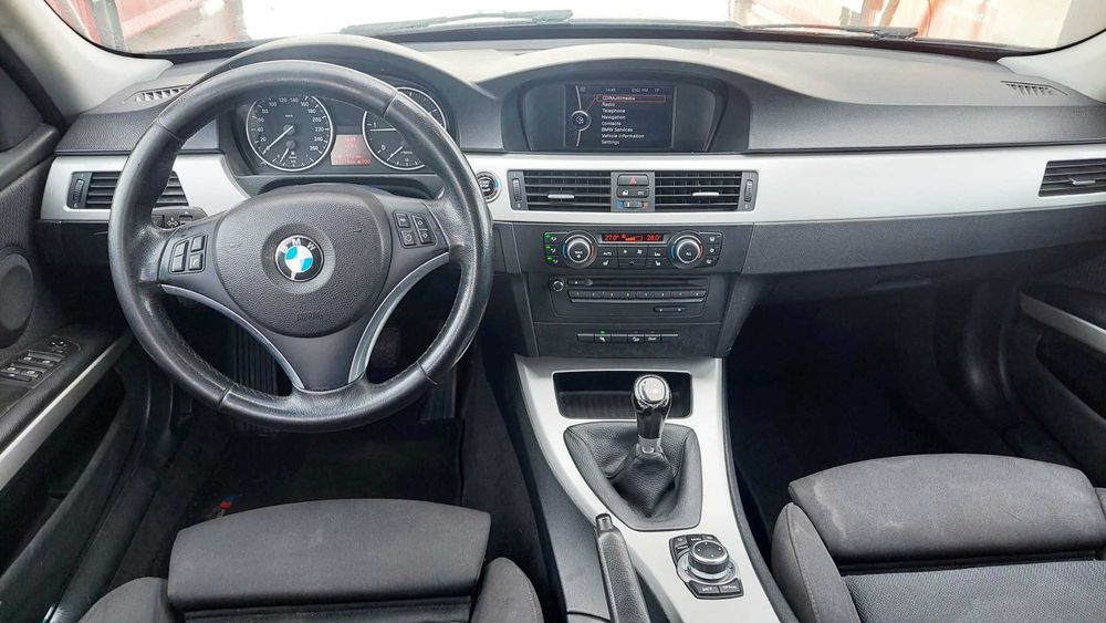 BMW 320d X-Drive an 2010 163cai Navi EURO 5 Carte SERVICE Xenon