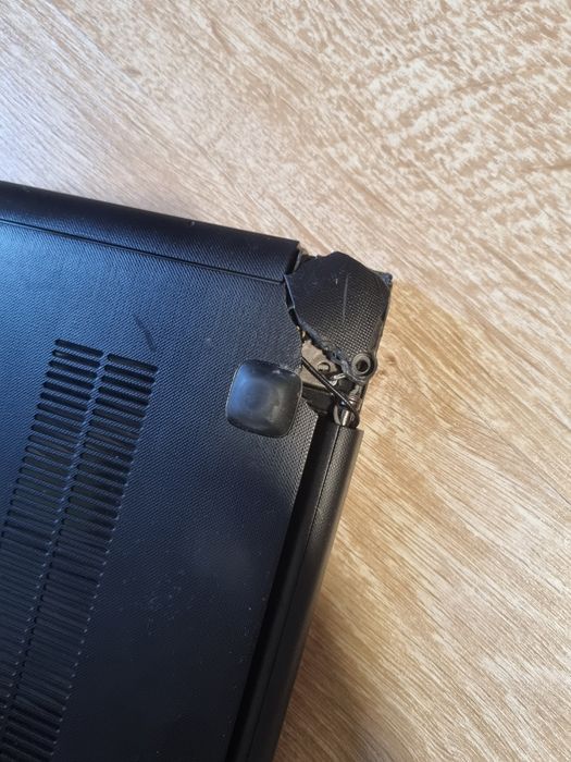 Laptop Lenovo i7-6500 8 gb gt 920m 2g