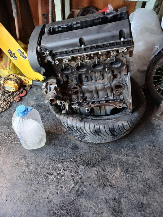 Продам двигатель на шеврале круз  F16D4