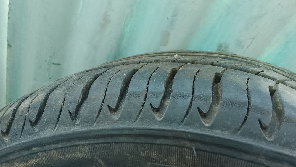 Шину с диском 185/60R14