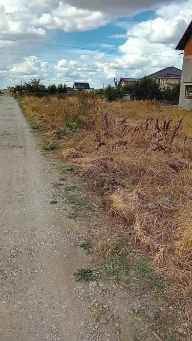 De vanzare 750 mp teren intravilan, Ghercesti, utilitati, proprietar