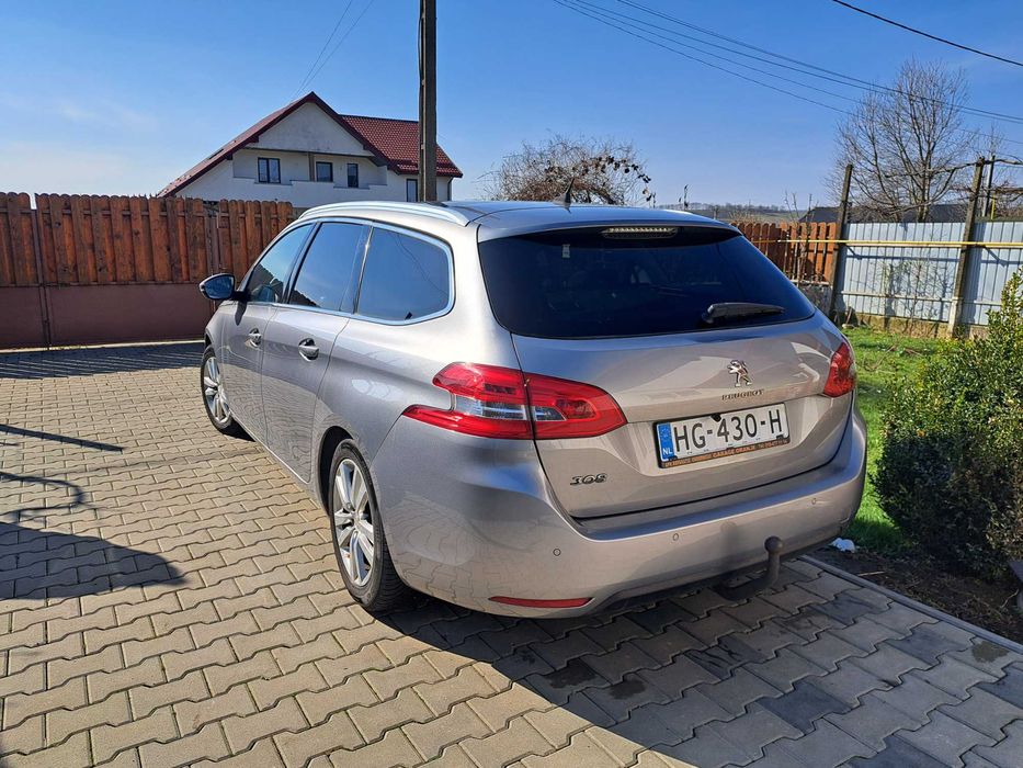 Peugeot 308.1,2 benzina