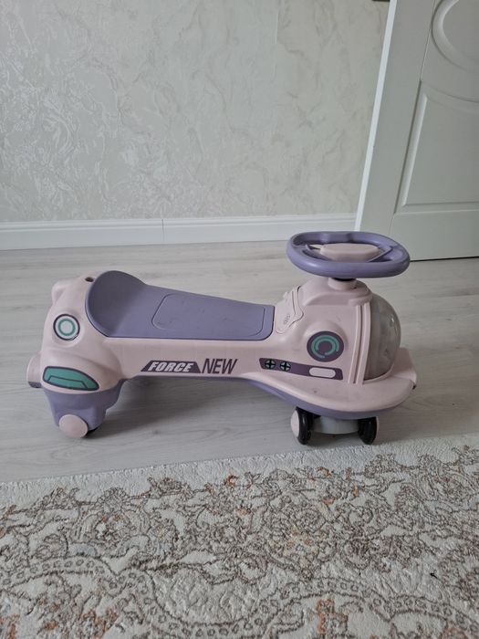 Продам детскую машину