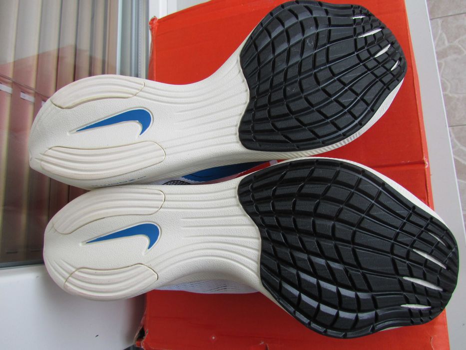 Дамски маратонки за бягане  Nike ZoomX Vaporfly Next% 2