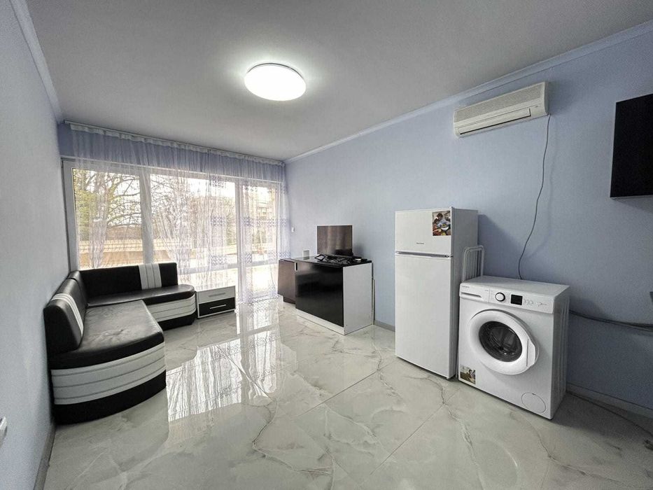 Продава се Двустаен апартамент в Варна, Младост 2 - 54 кв.м за 1181 €/кв.м - Снимка #4