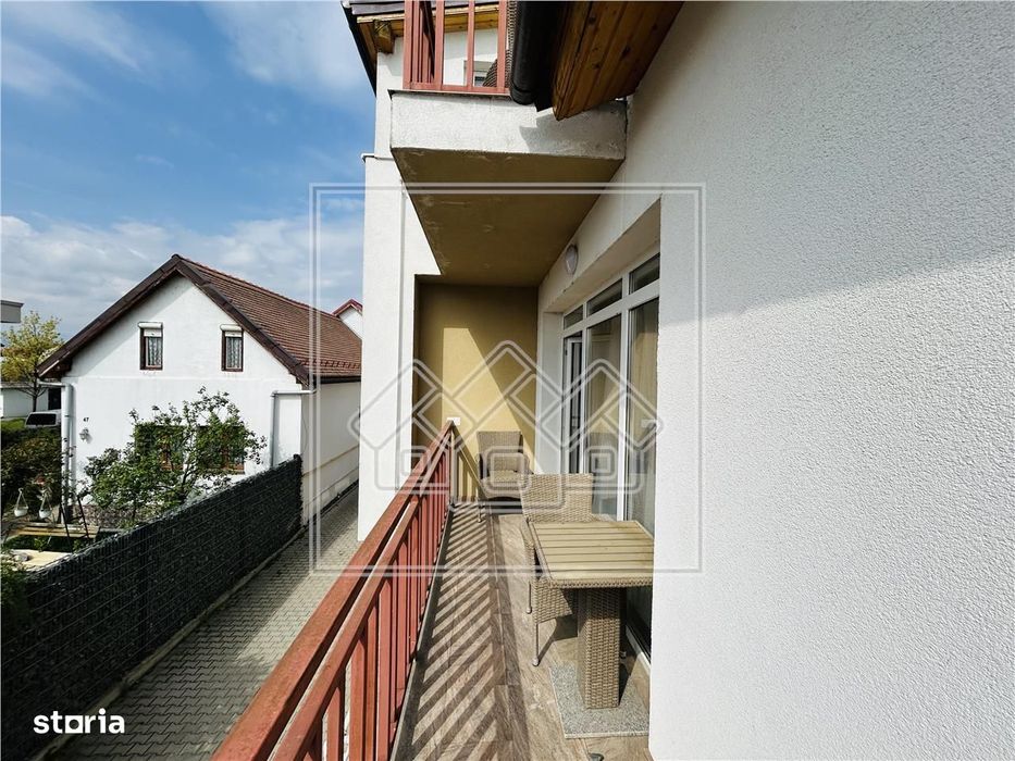 Casa tip duplex, 177 mp utili, 3 locuri de parcare - Selimbar