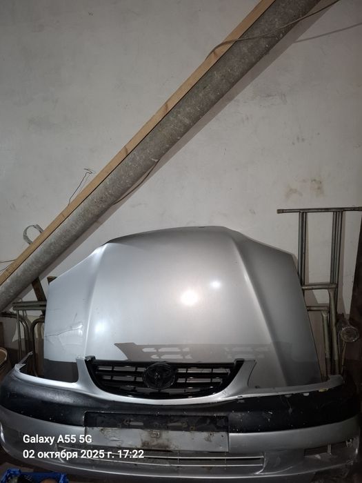 Капот и бампер на тойота авенсис