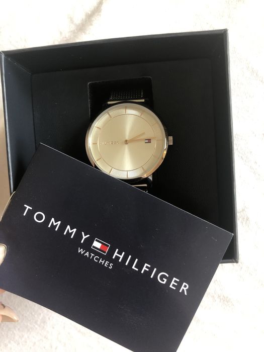 Чисто нов часовник Tommy Hilfiger