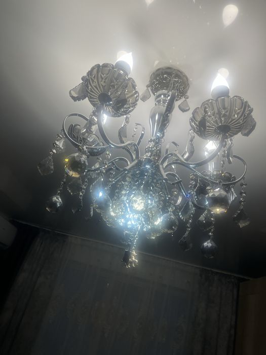 Продам люстру , хром