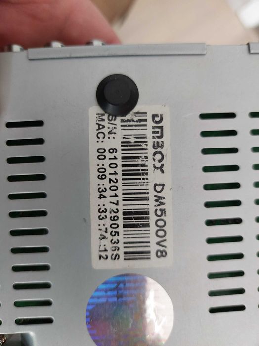 Продавам сателитен приемник Dreambox DM-500s V8