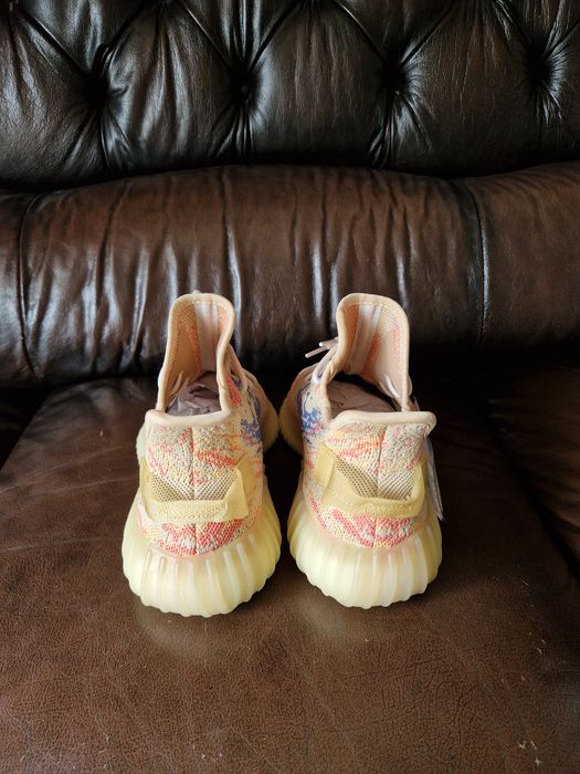 Yeezy 350 V2 Oat