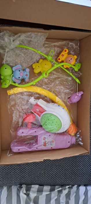 Vând carusel pătuț bebe