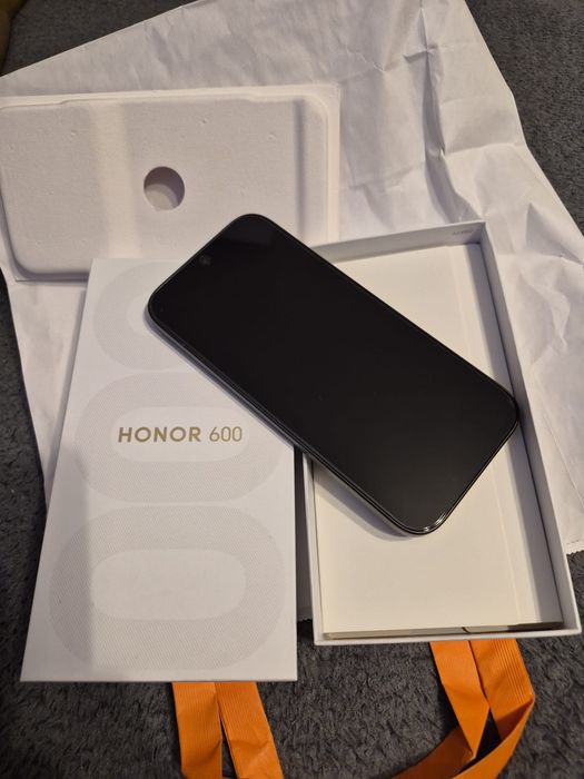 Vand telefon honor 600