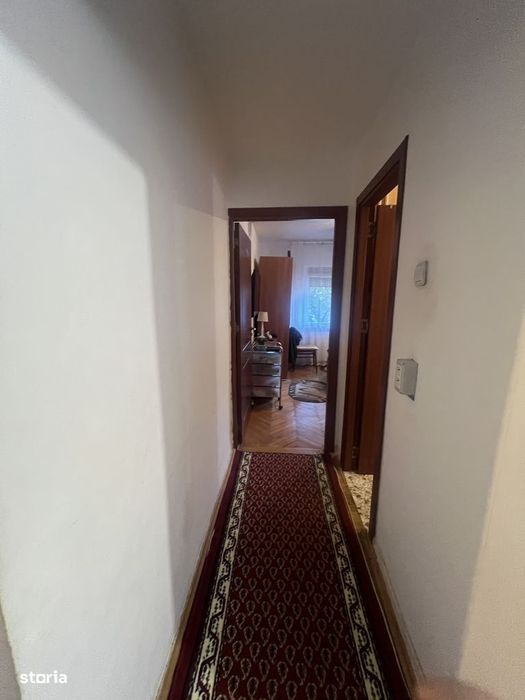 3 decomandate Amaradia parter înalt /4 76 mp centrală termică