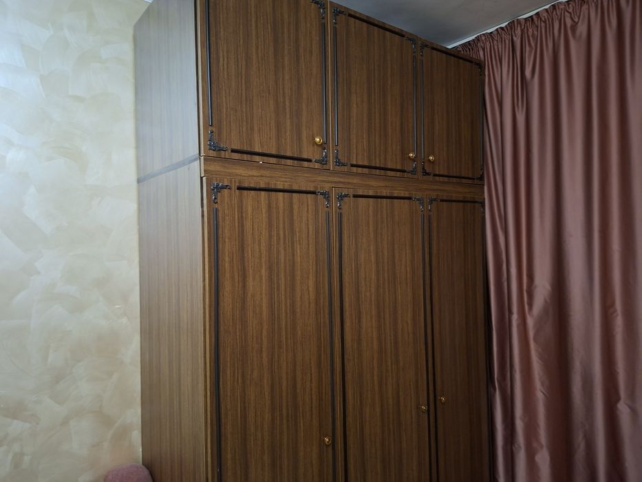 Шкаф с антресолью
