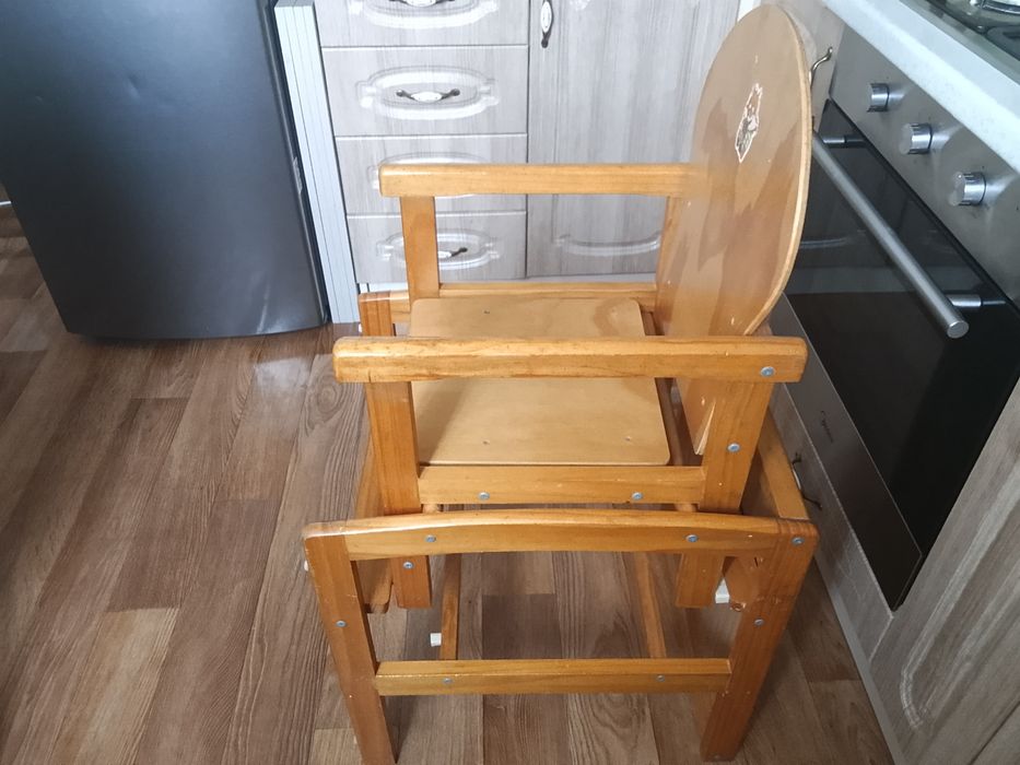 Продам детский деревянный стульчик