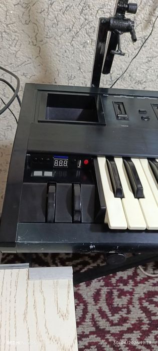 Ensoniq ts 10 sotiladi.  3-5 Versiya