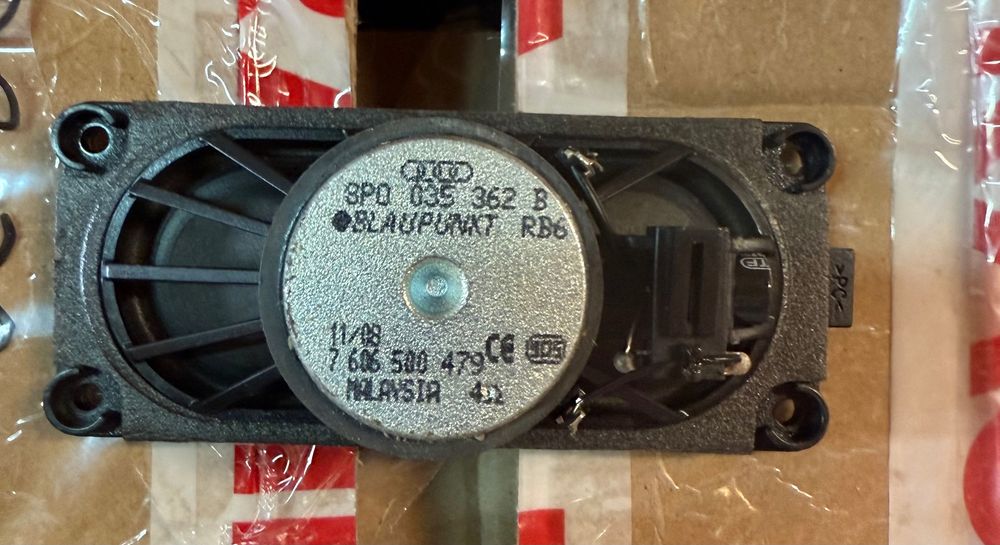 Sistem audio Audi A3 8P original ! Navigatie + Sound System difuzoare bose bosse