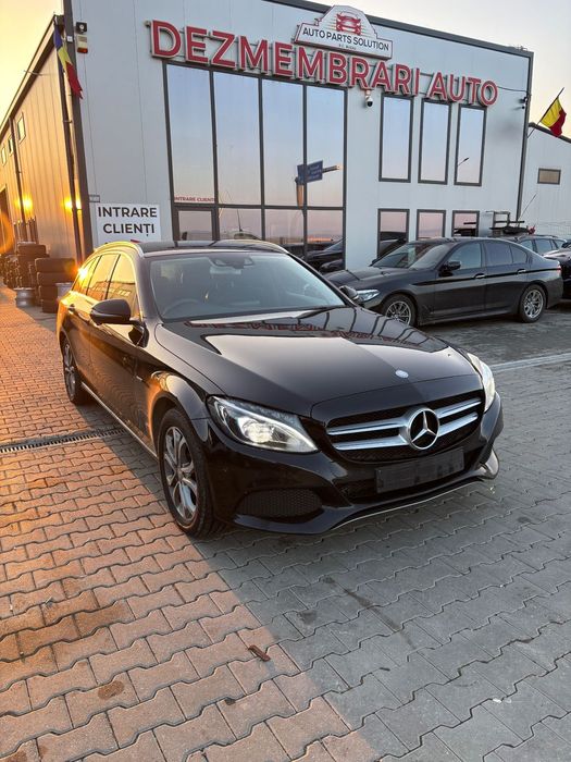 Dezmembram Mercedes Benz C Class 350e C205 plug in hybrid din 2016