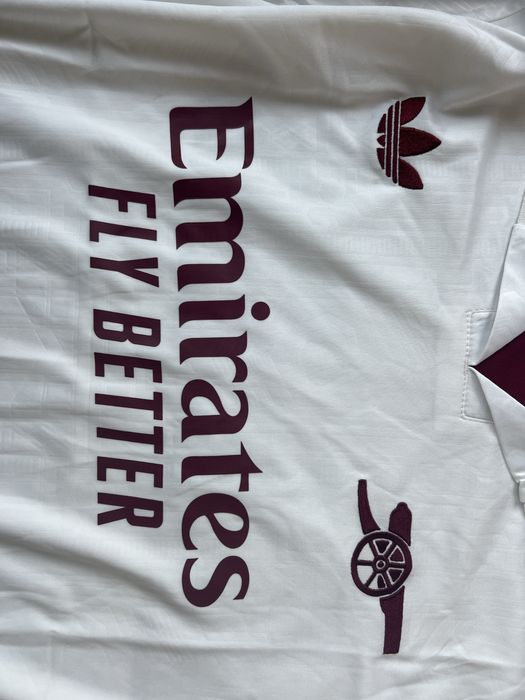 футболна тениска на арсенал, сезон  25/26, трети екип