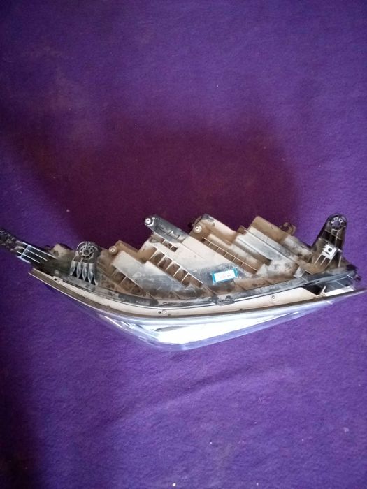 Byd Song plusga oldi o‘ng fara