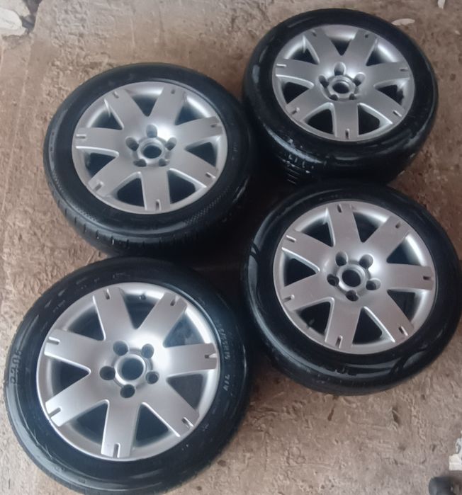 Vând jante originale R16