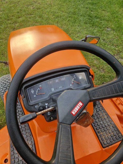 Tractoras de tuns gazon Profesional disel