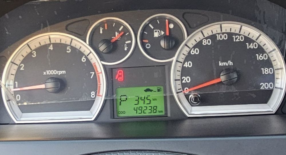 Neksiya 3  Avtomat  4 pozitsiya  oq rang  49min probek