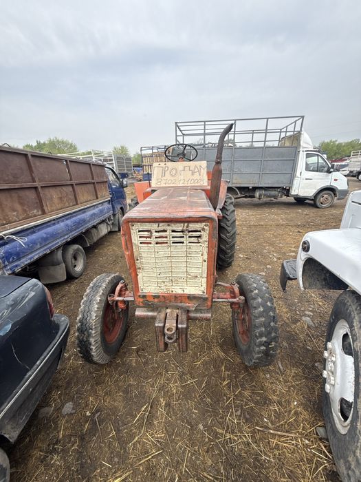 Трактор т25 на полном ходу