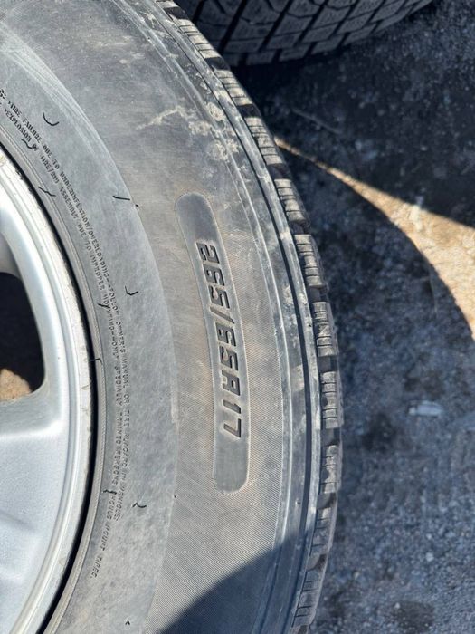 Зимние шины 265/65/17