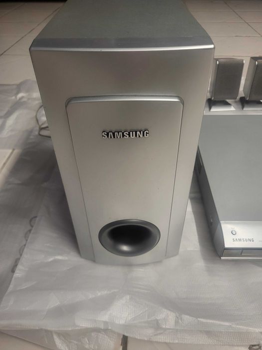 Samsung HT-DB120 Progressive-Scan DVD Receiver Домашно Кино