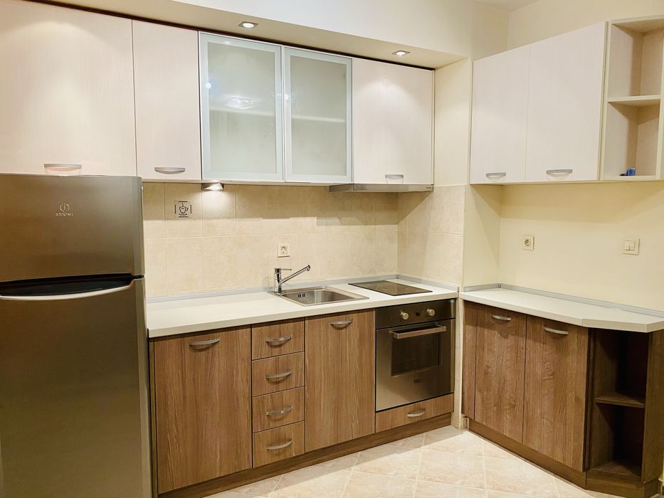 Тристаен под наем Младост 4