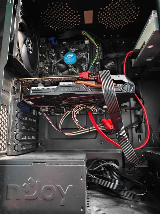 PC FĂRĂ RAM (i5 9400F, 1060 3gb)