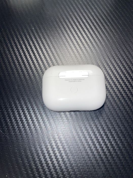AirPods Pro, Stoc Limitat