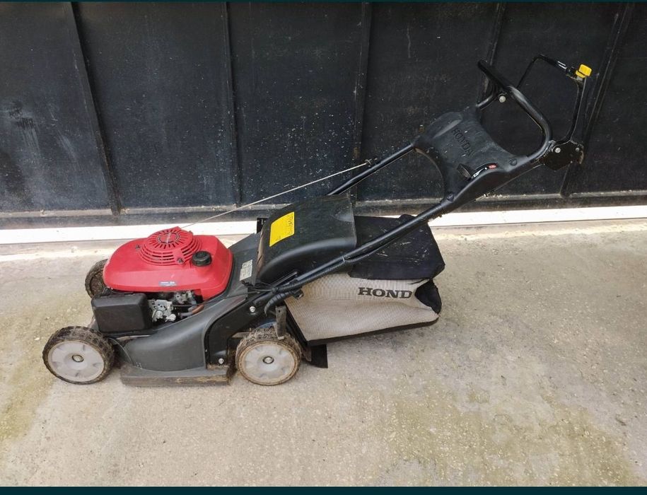 Инструмент за косене косачка Honda Хонда със самоход перфектно състояние