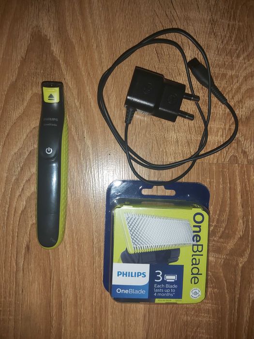 Aparat de ras Philips One Blade + 3 lame noi
