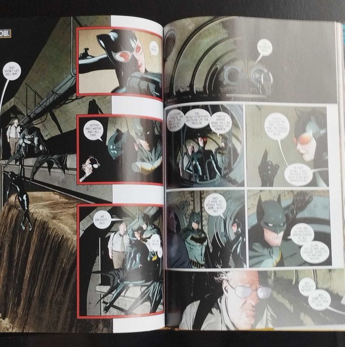 DC Comics Batman (2016-): The Rebirth Deluxe Edition - Book 1 Комикс