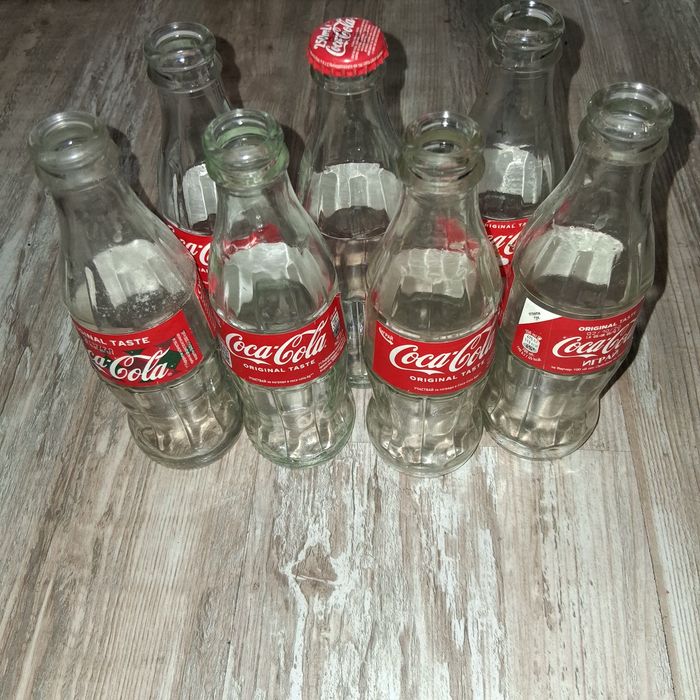 Продавам колекционерски шишета  Кока Кола.