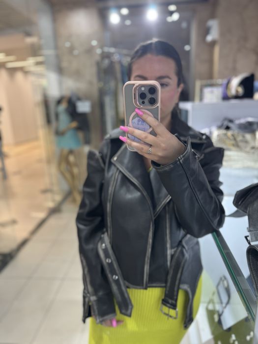 Geaca din piele naturala noua cu eticheta 1000 lei