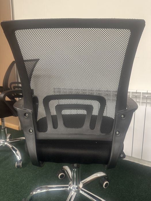 Продам офисные кресла