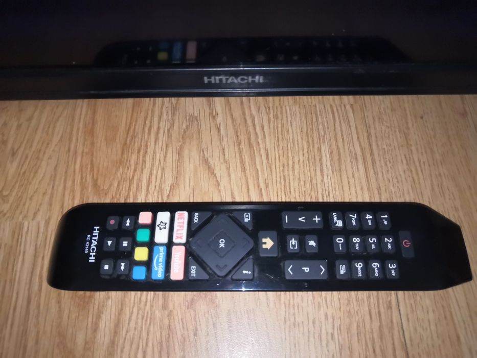 телевизор HITACHI