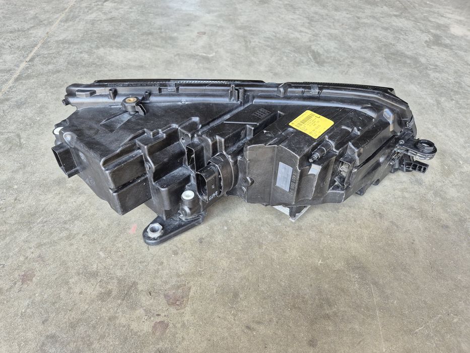 Far stanga skoda octavia 3 facelift an 2020 cu xenon cod 5E1941015D