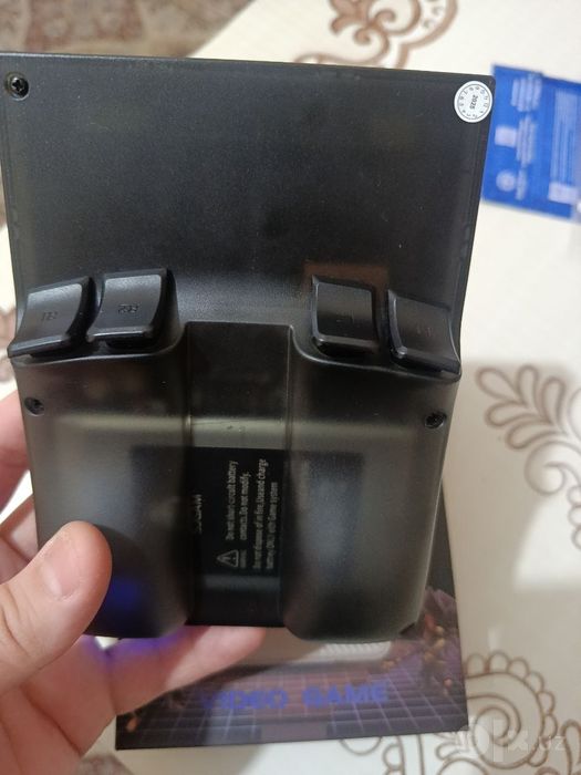 Mini playstation yengi srochna sotiladi