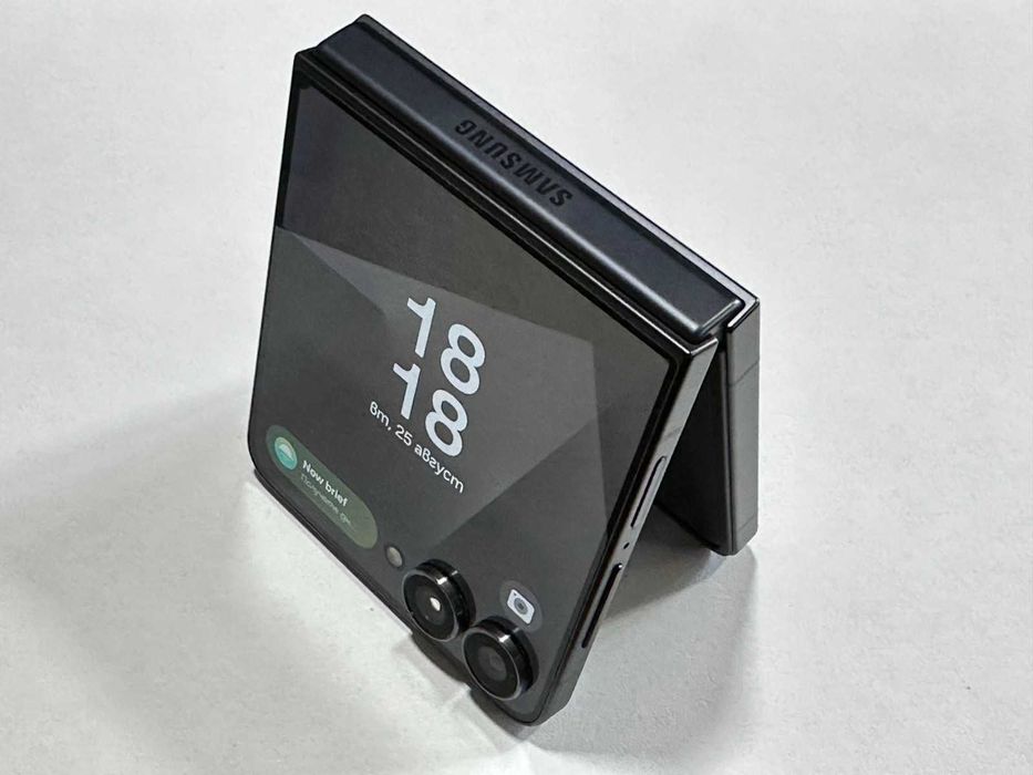 Samsung Galaxy Z Flip7 5G 512GB / 12GB RAM – Jet Black